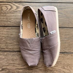 Toms shoes